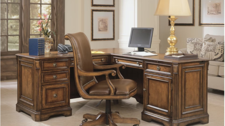 Maximizing Productivity with the Right Executive Desk Design